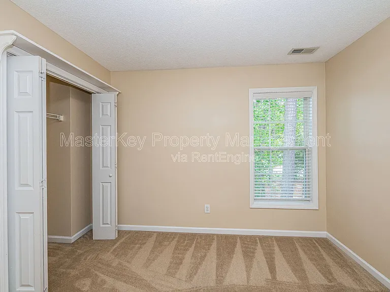 4001 Winecott Dr — Photo 20
