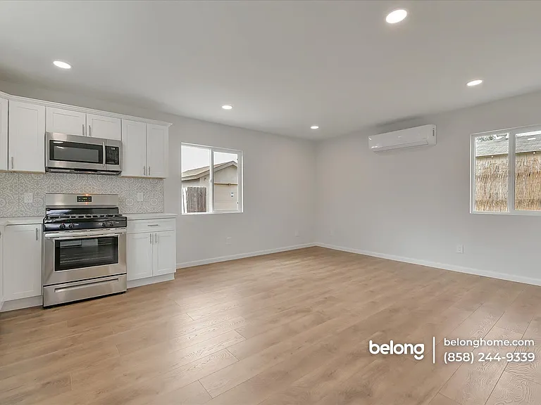 1722 L Ave — Photo 8