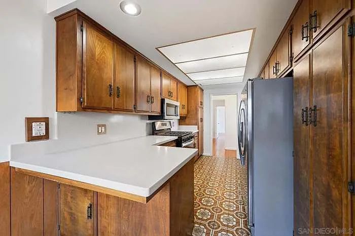 352 San Miguel Dr — Photo 9