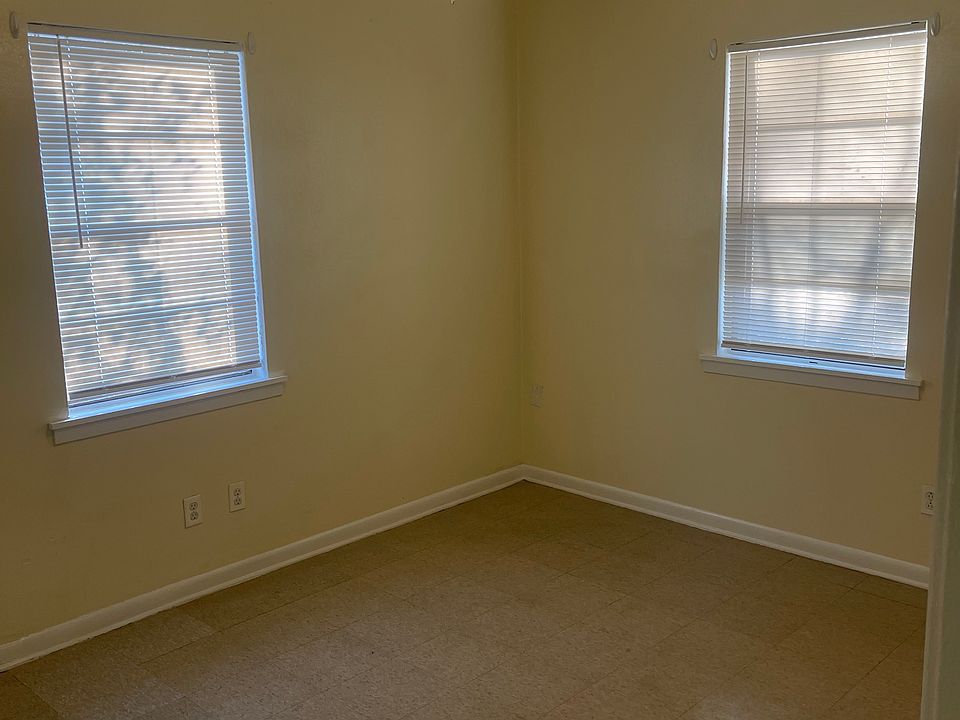 2nd image of 1316 Oxford Ave