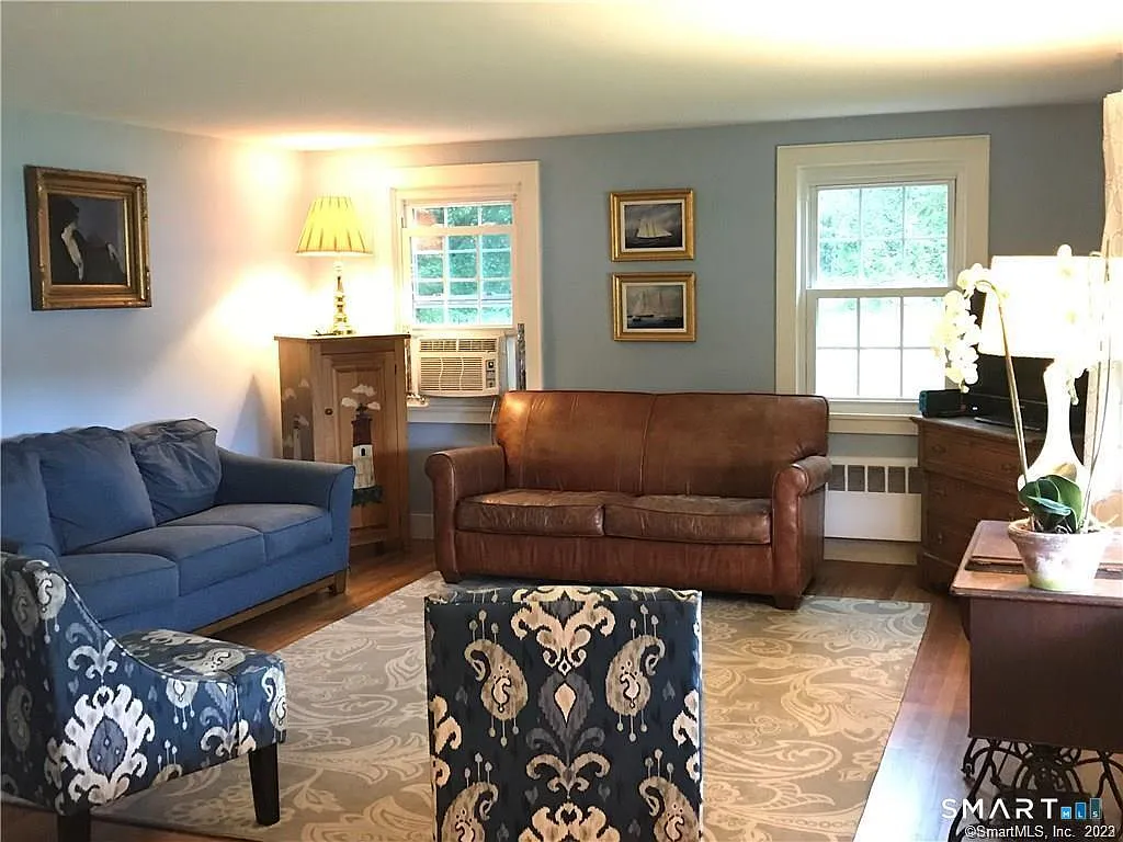 2 bed, 1.0 bath, 1120 sqft, $2,750 — Photo 2