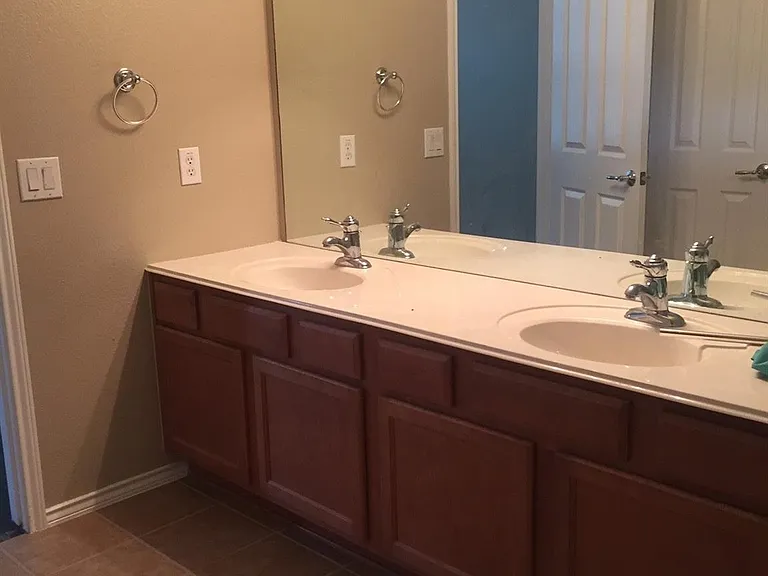 834 Honeysuckle Vine Dr — Photo 16
