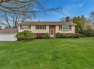 15 Johnson Ln, Madison, CT 06443