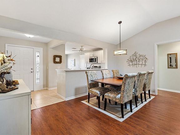 4th image of 2320 Notch Ave