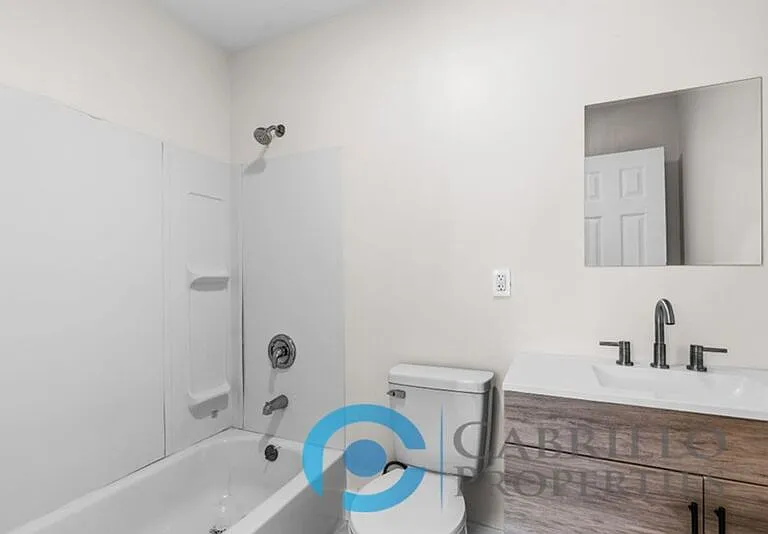 407 Idaho Ave #B — Photo 14