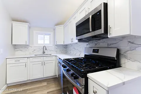 183 Greenwood Dr — Photo 5