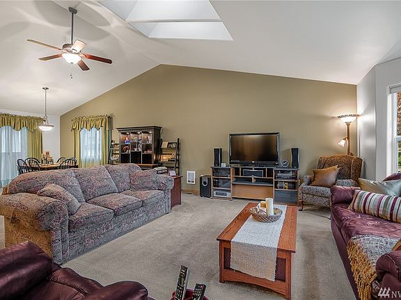 3rd image of 4513 5th Ave NW