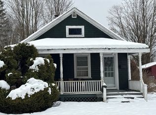 34 Spring St, Cambridge, NY 12816