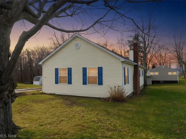 5089 Geneva Dr, Geneva, OH 44041