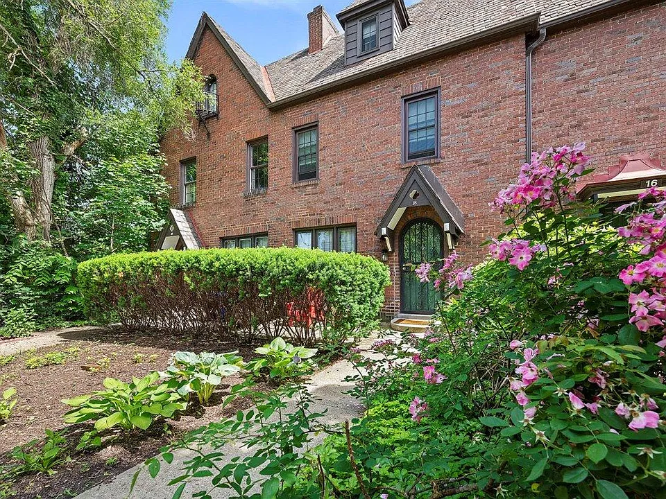 561 S Negley Ave #18