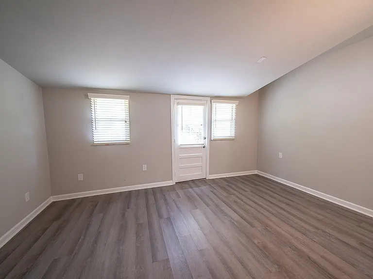 6040 Luna Dr — Photo 8