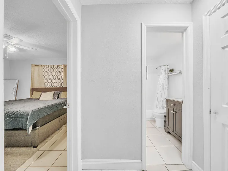 626 SW 14th Ave #205 — Photo 11
