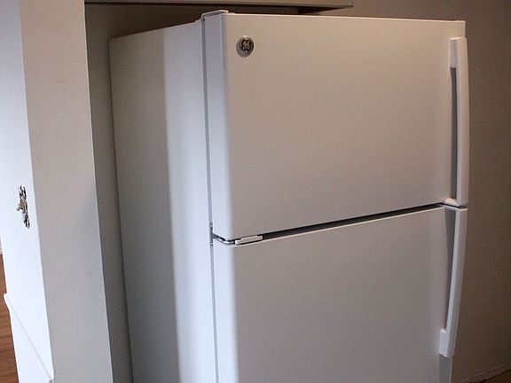 3rd image of 3345 Mentone Ave APT 2