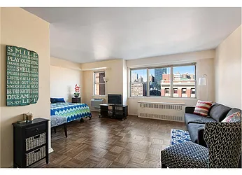 Rented by Warburg