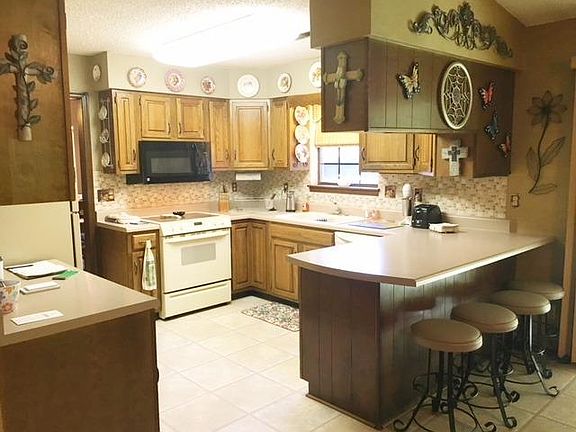 4th image of 404 Westwood Dr