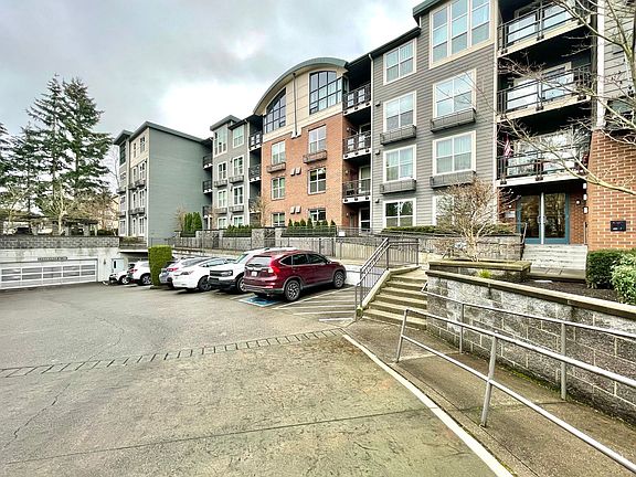 3rd image of 16275 NE 85th St APT 407