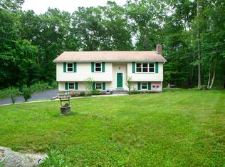 18 Old Coach Rd, East Hampton, CT 06424