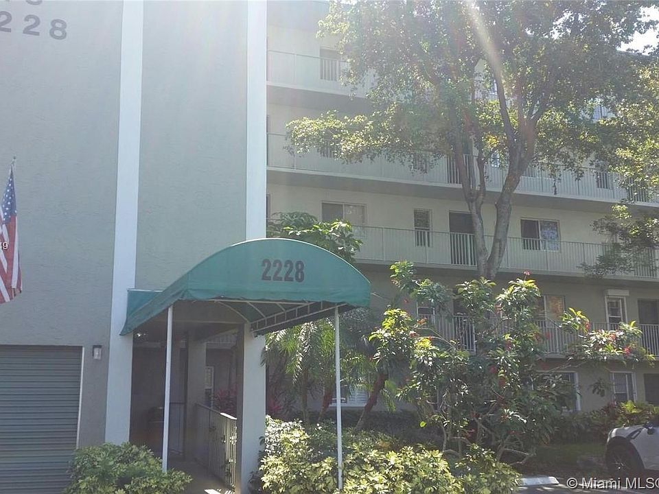 1st image of 2228 N Cypress Bend Dr APT 310