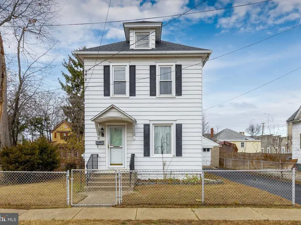 21 W New St, Paulsboro, NJ 08066