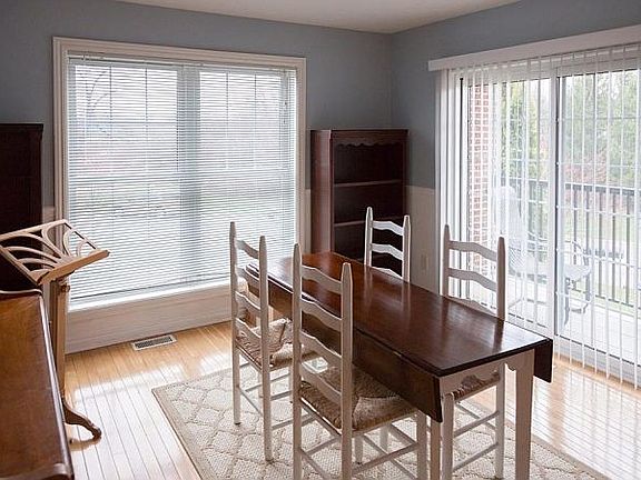 4th image of 5813 Hampshire Ln