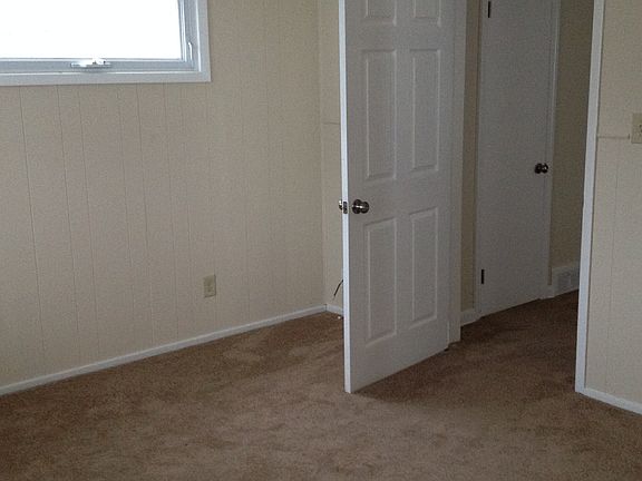5th image of 8311 Oxford Dr