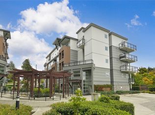 1020 Inverness Rd #406, Saanich, BC V8X0B1