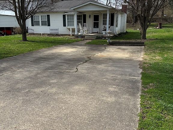 2nd image of 213 Cooks Hill Rd