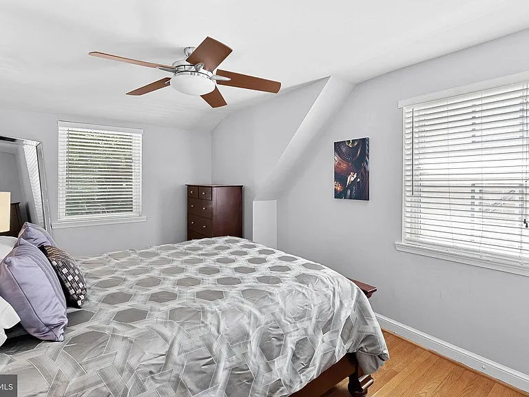 8909 2nd Ave — Photo 26