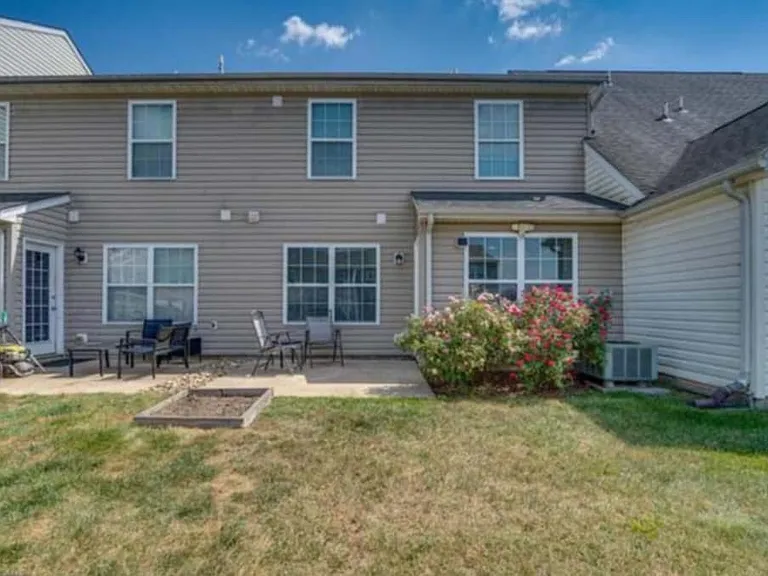 104 Fuzzy Tail Dr — Photo 10