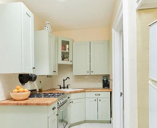 3rd image of 28 W 87th St APT 4B
