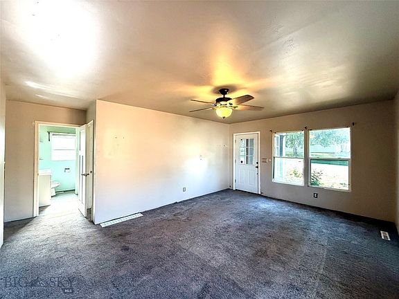 5th image of 709 Montana Ave