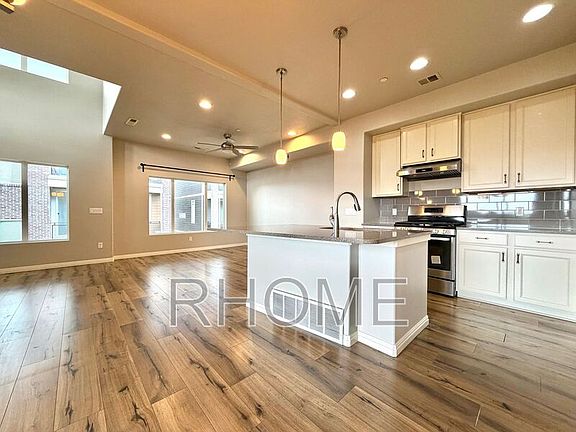 3rd image of 14 S Rio Grand Ave