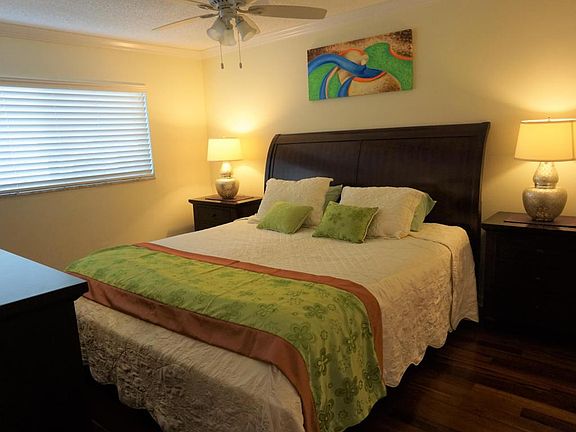 4th image of 630 Snug Harbor Dr APT C7
