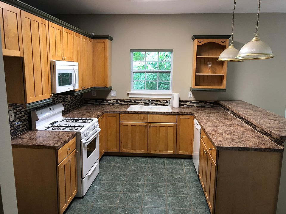 2nd image of 11838 S 84th Ave E