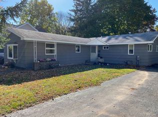 306 Elbow Rd, North Syracuse, NY 13212