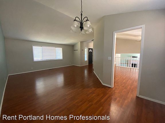 4th image of 5033 NE Farmcrest St
