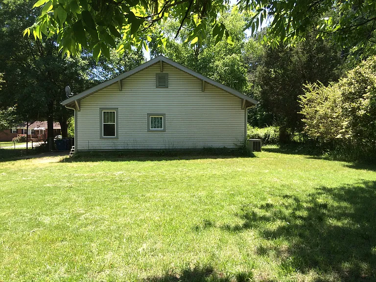 716 Crosby Rd — Photo 17