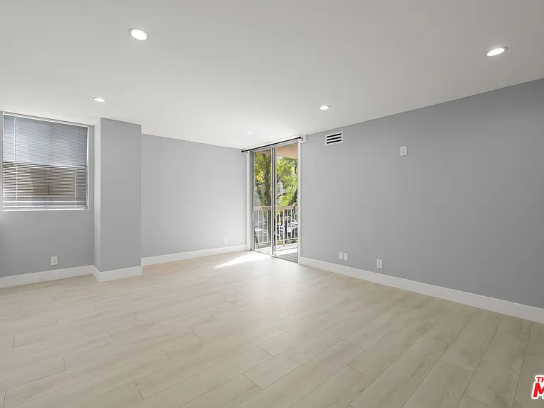 441 N Oakhurst Dr #206 — Photo 14