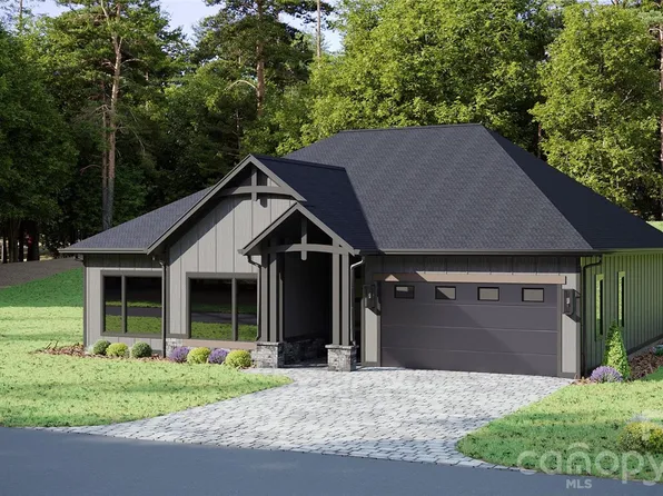 504 Blue River Dr, Arden, NC 28704