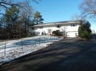 25 Pleasant St, Carver, MA 02330