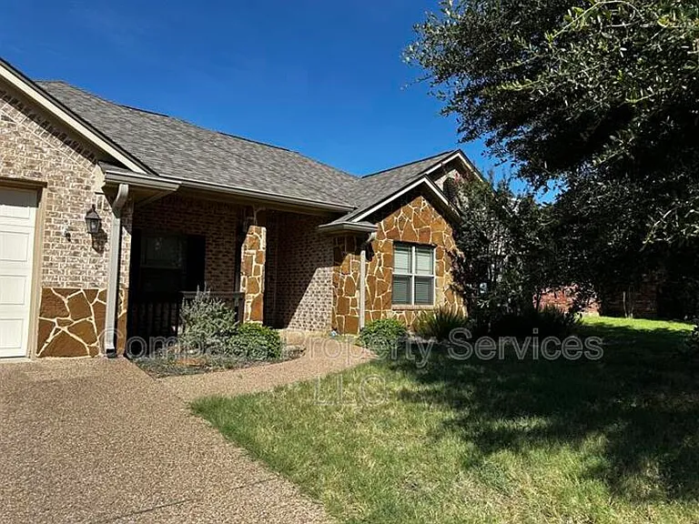 10412 Whitney Trce #10412 — Photo 2