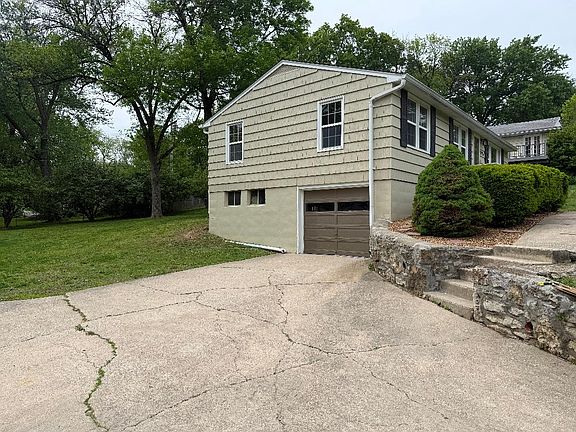 5th image of 5724 N Hutson Rd