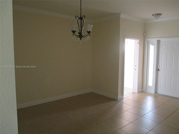 5th image of 2741 NE 4th St Unit 203