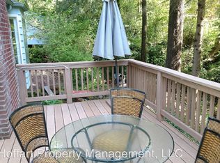 1450 SW Upland Dr, Portland, OR 97221