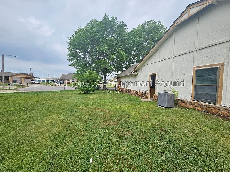 8009 N 117th East Ave — Photo 13