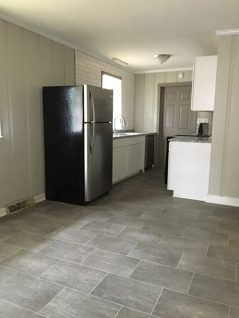 Rosewood — Photo 4