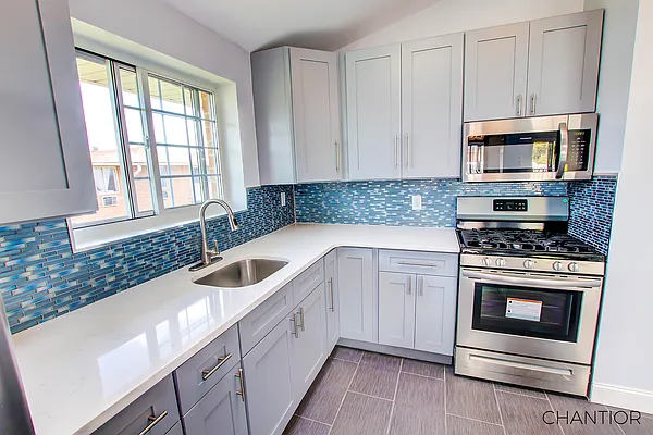 Sold by Chantior Real Estate LLC | media 2