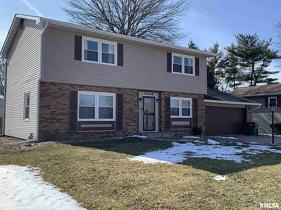 2nd image of 1566 Woodbine Cir N