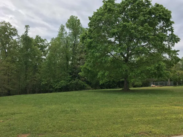 Timber Creek Dr, Athens, TN 37303