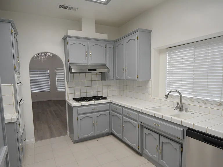 5115 Snowdrift Ct — Photo 4